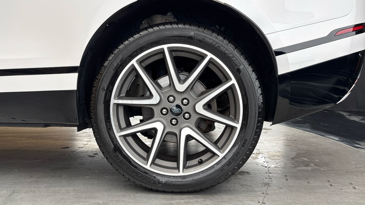 Land Rover Range Rover Velar Image 10