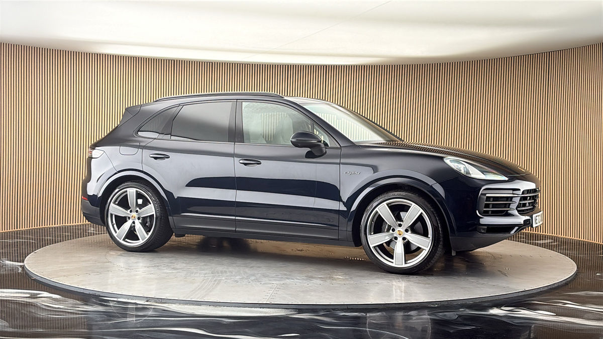 More views of Porsche Cayenne