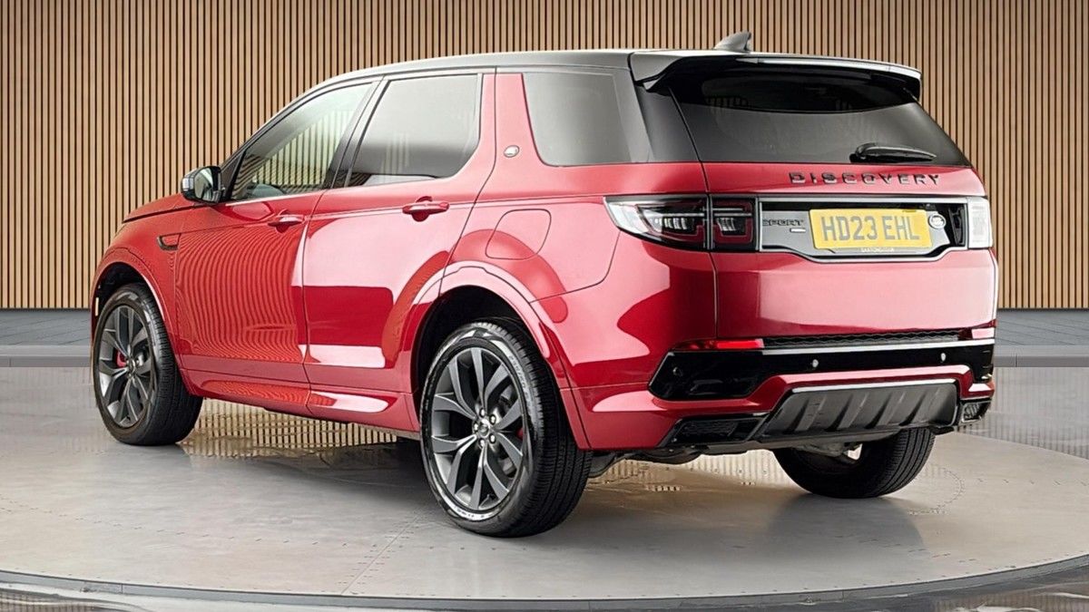 Land Rover Discovery Sport Image 2