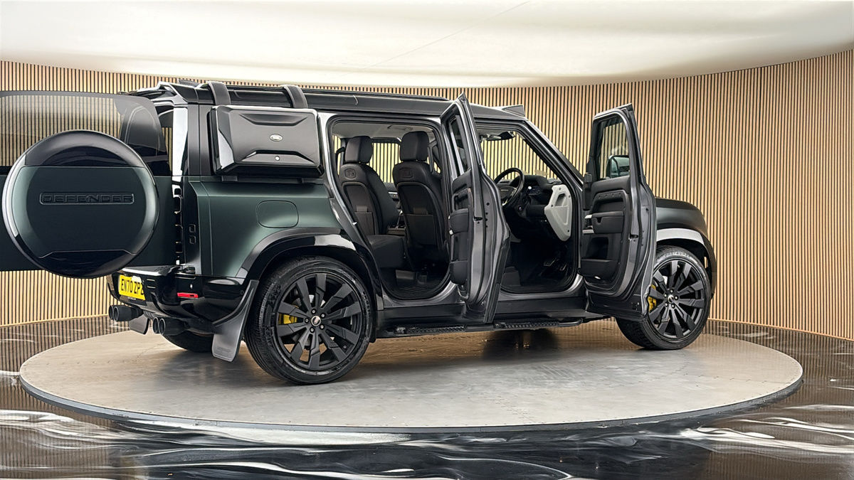 More views of Land Rover Defender 110
