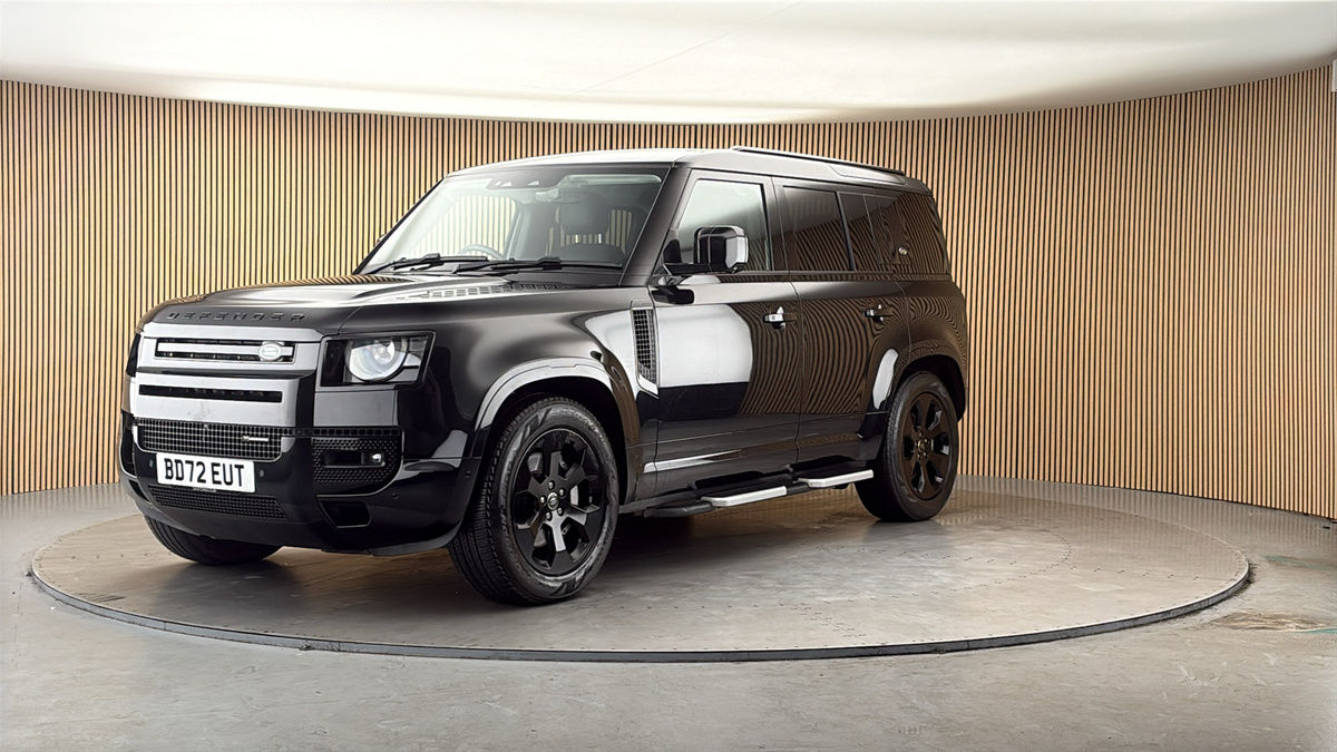 More views of Land Rover Defender 110
