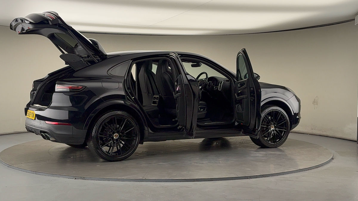 More views of Porsche Cayenne