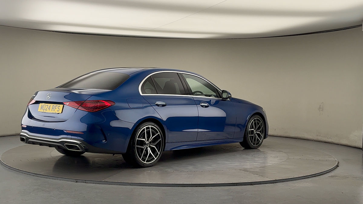 Mercedes-Benz C Class Image 21