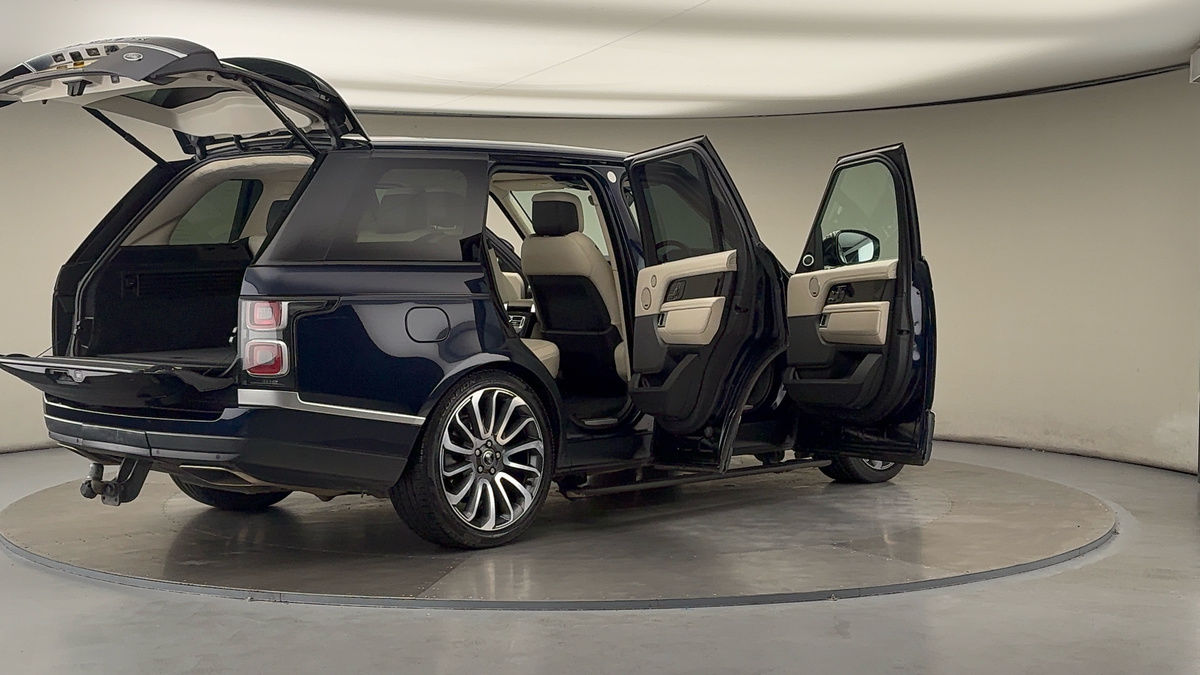 More views of Land Rover Range Rover