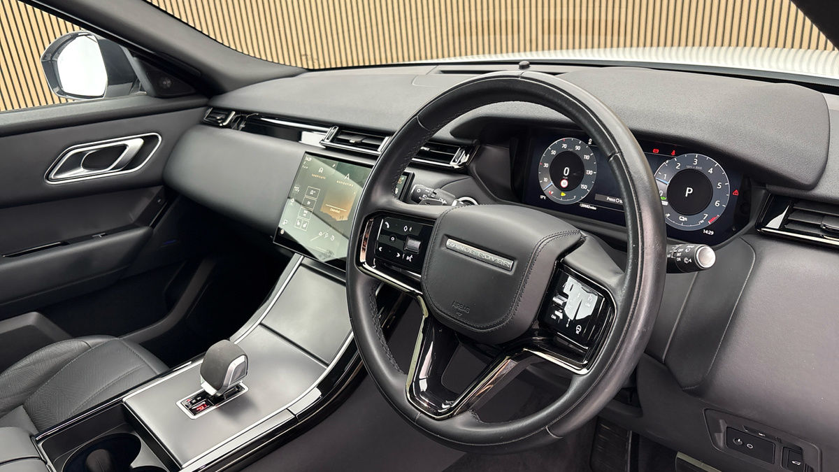 Land Rover Range Rover Velar Image 5