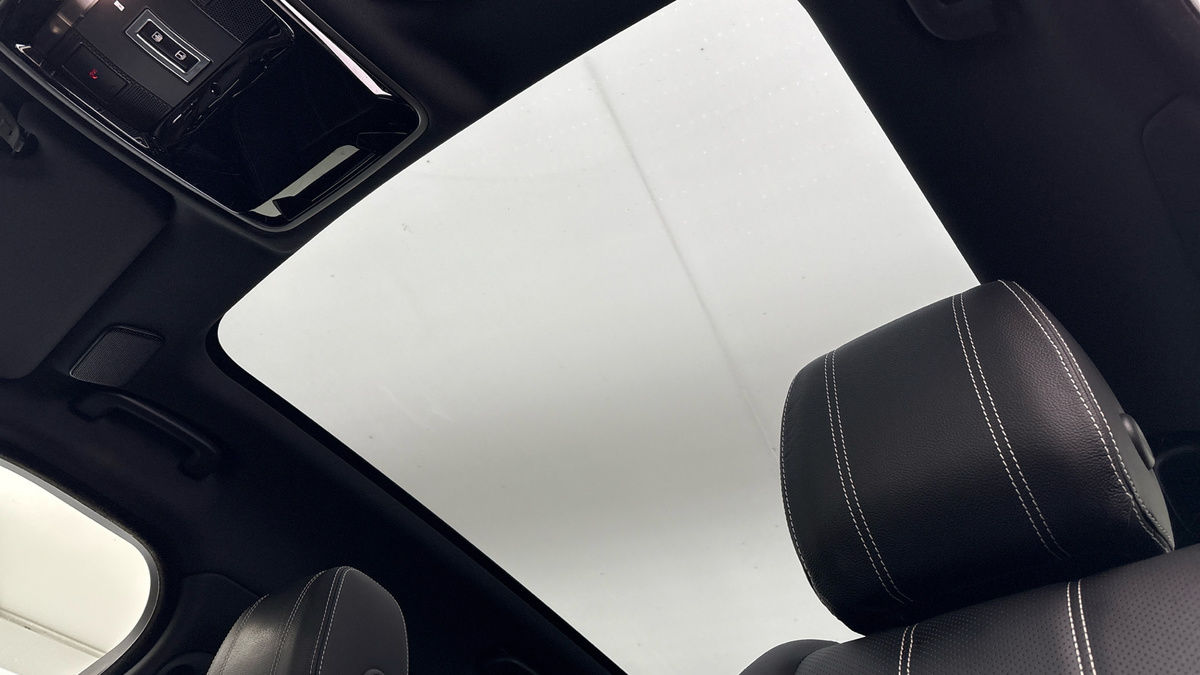 Land Rover Range Rover Velar Image 6