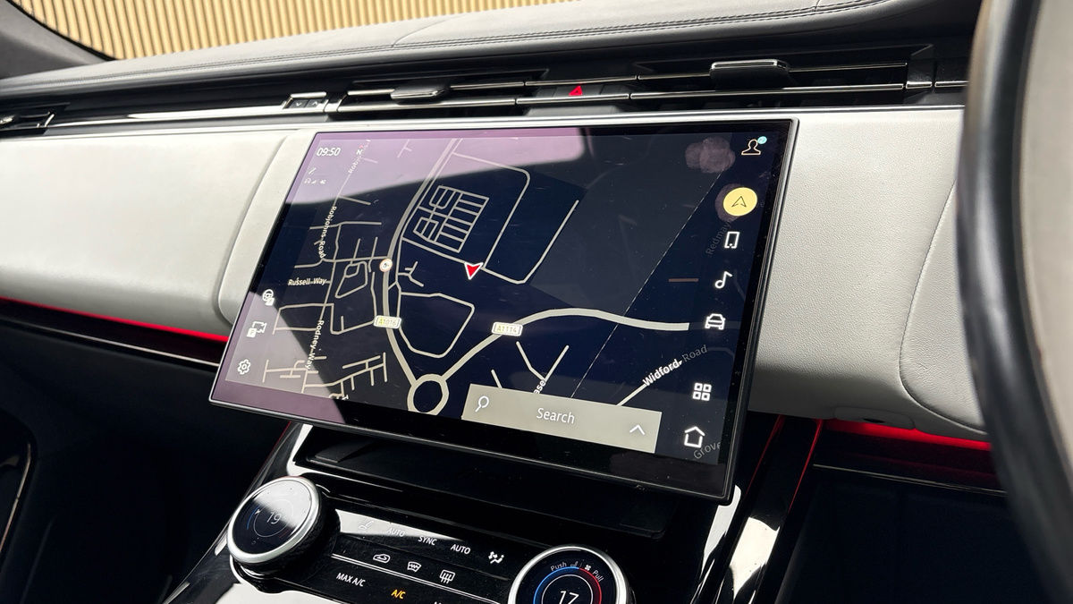 Land Rover Range Rover Sport Image 17