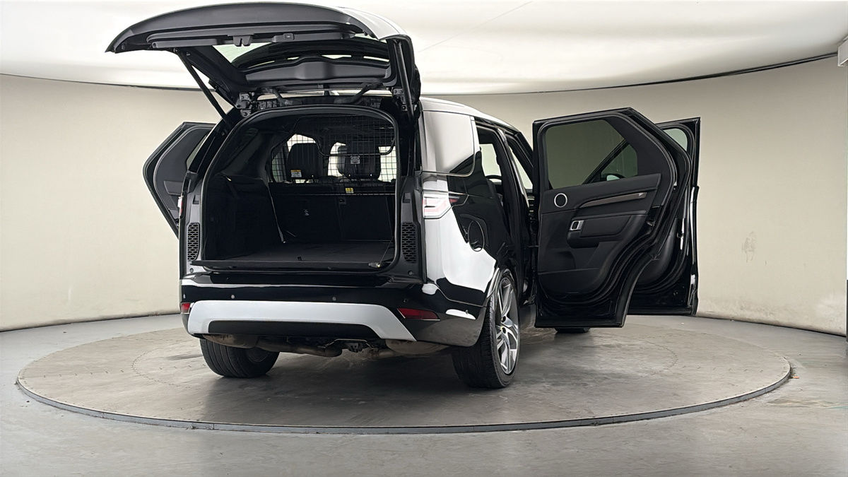 More views of Land Rover Discovery