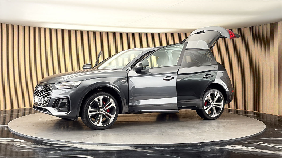 More views of Audi Q5