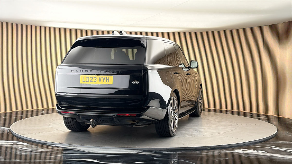 More views of Land Rover Range Rover