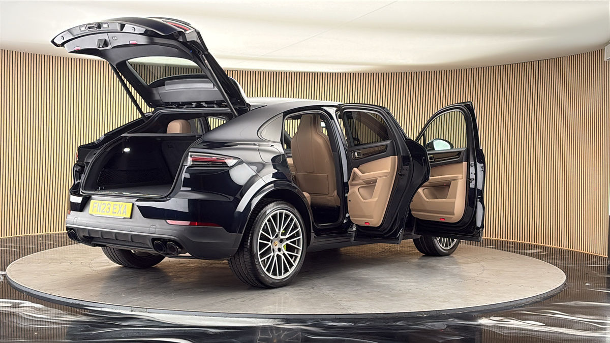 More views of Porsche Cayenne