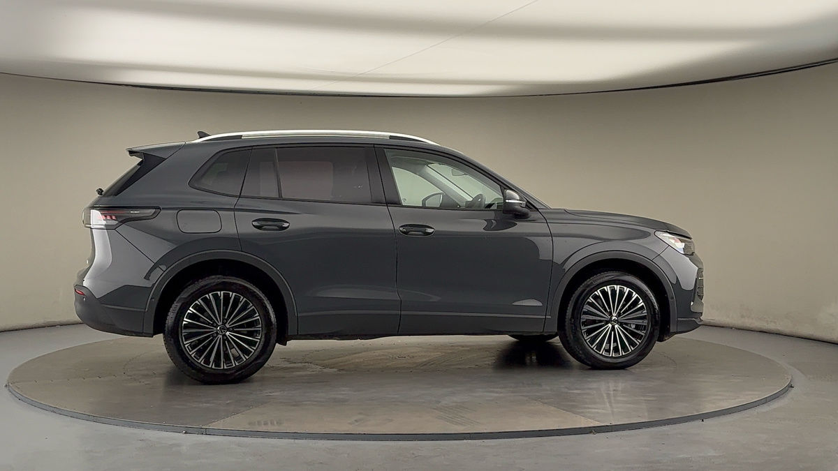 More views of Volkswagen Tiguan