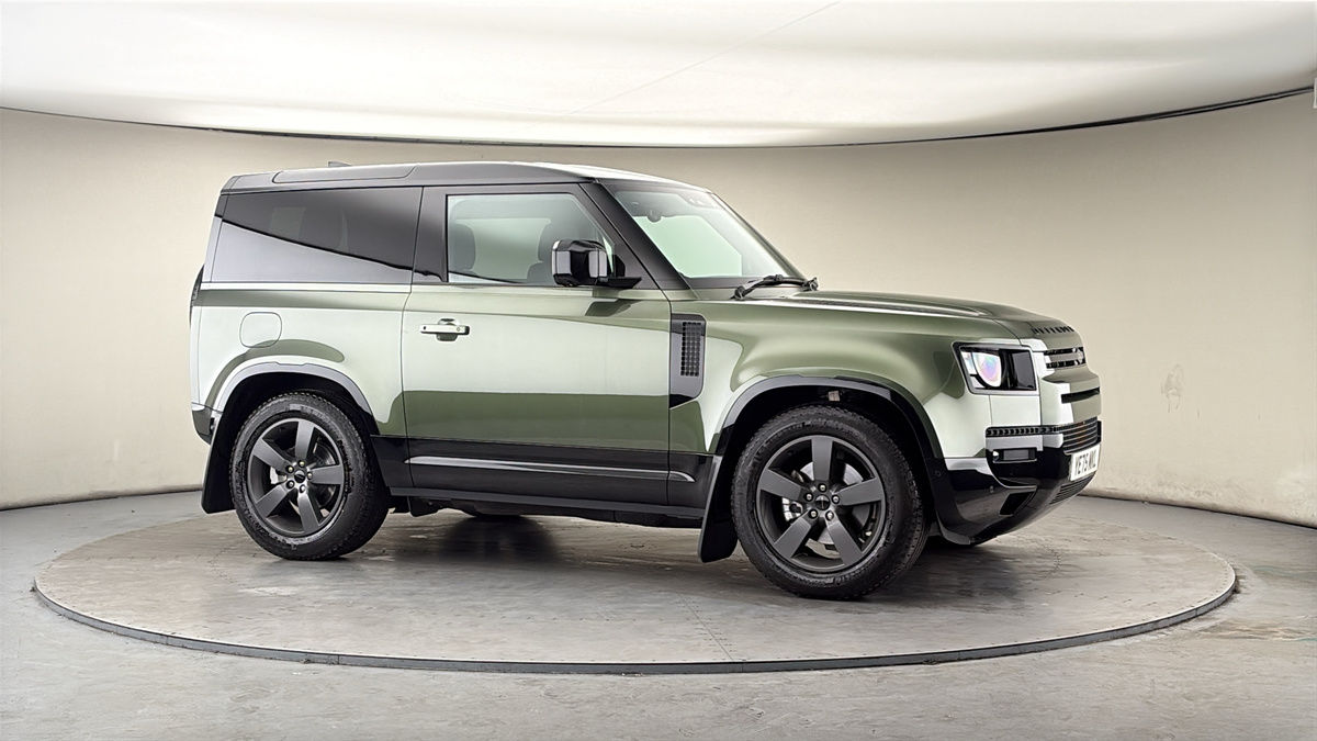 More views of Land Rover Defender 90