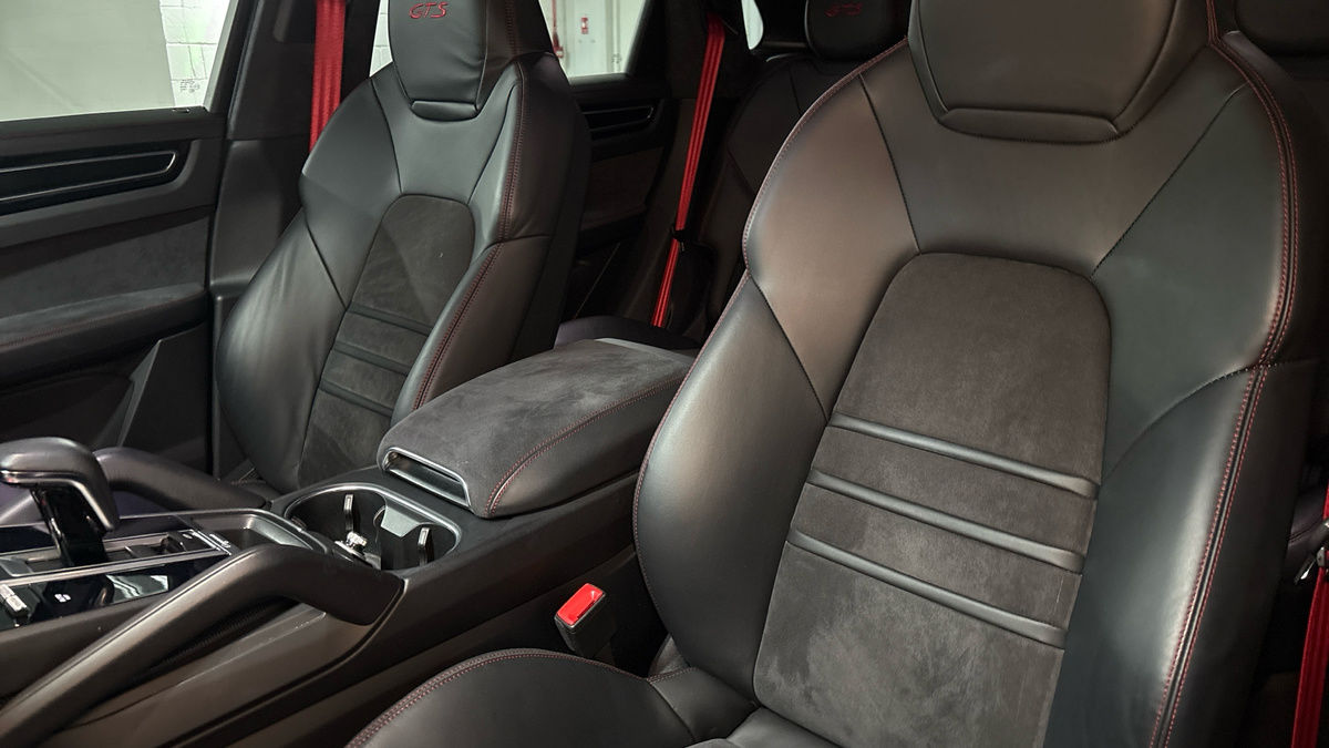 Porsche Cayenne Image 7