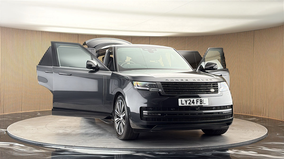 More views of Land Rover Range Rover