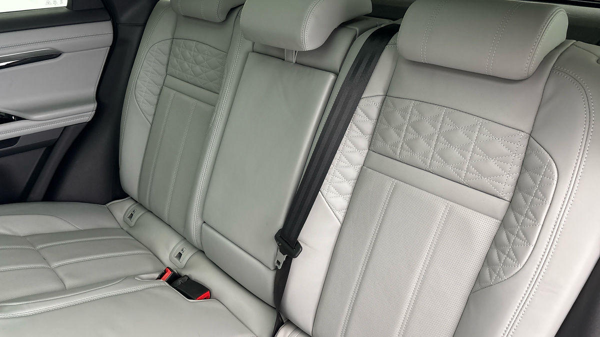 Land Rover Range Rover Evoque Image 8