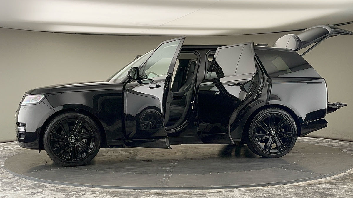 More views of Land Rover Range Rover