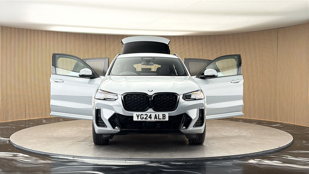More views of BMW X4