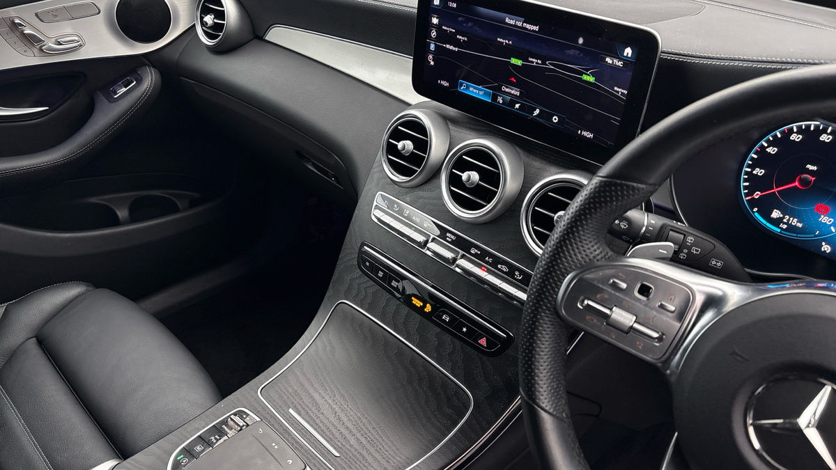 Mercedes-Benz GLC Image 18