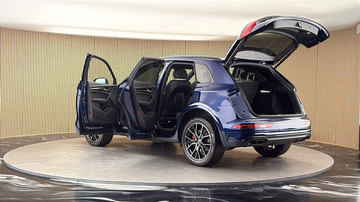 More views of Audi Q5