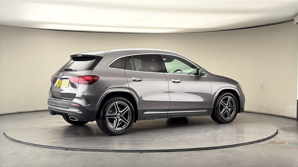 More views of Mercedes-Benz GLA