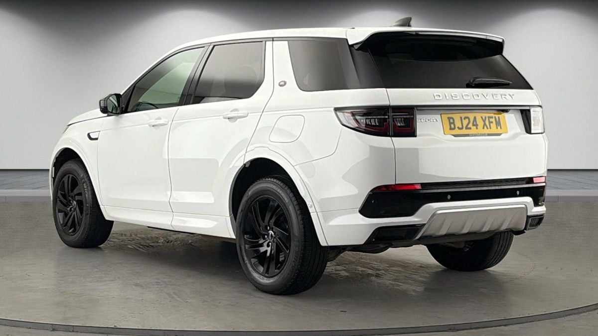 Land Rover Discovery Sport Image 2
