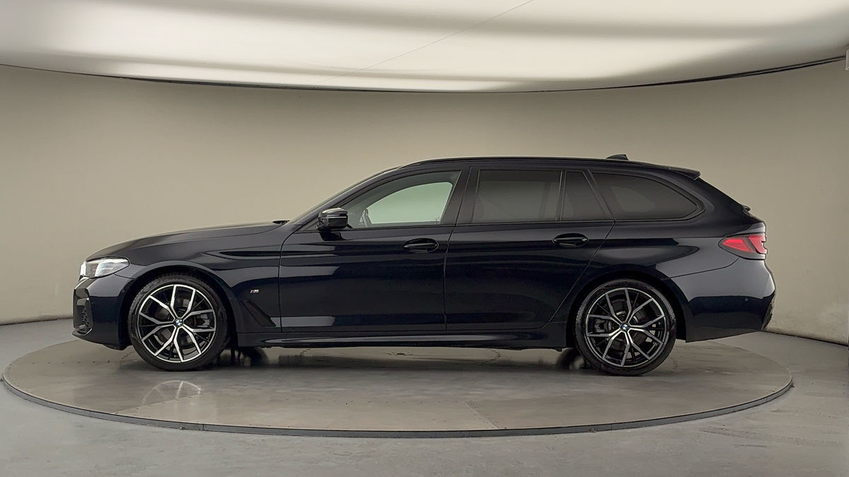 BMW 5 Series Image 15