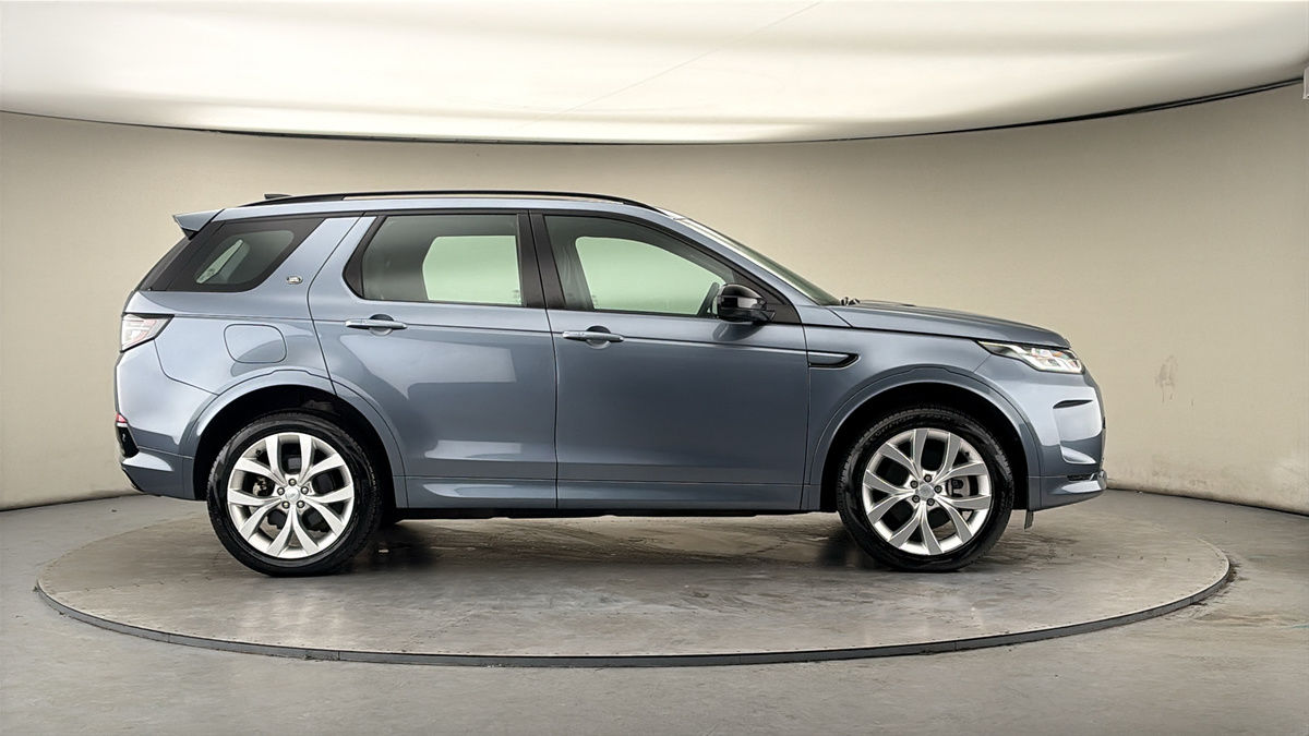 Land Rover Discovery Sport Image 16
