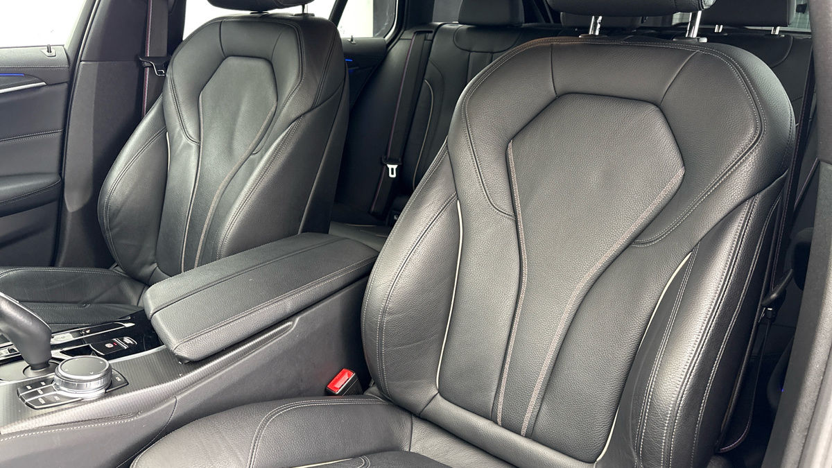 BMW 5 Series Image 7