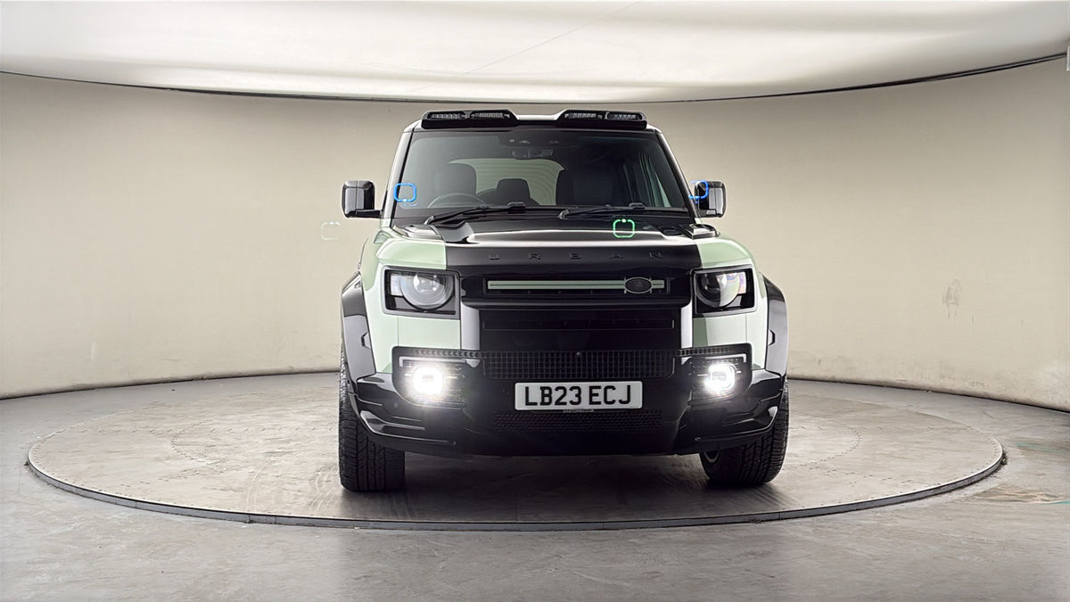 More views of Land Rover Defender 110