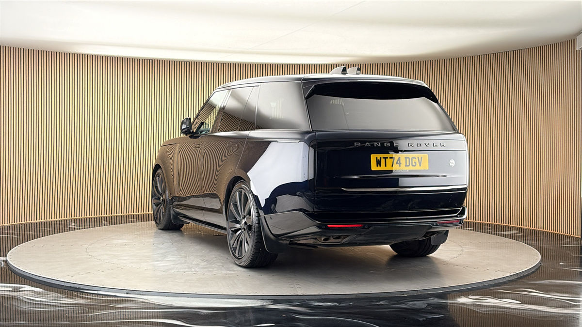 More views of Land Rover Range Rover