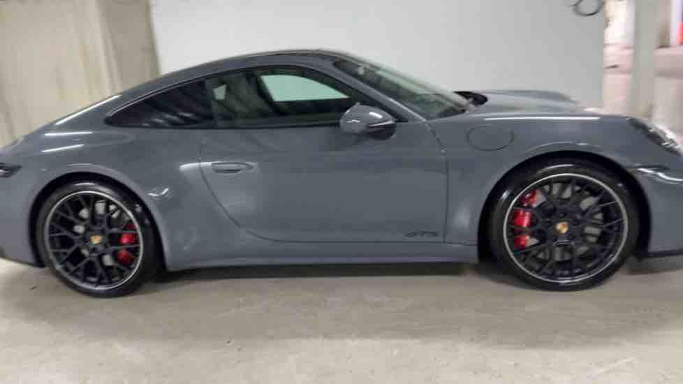 More views of Porsche 911