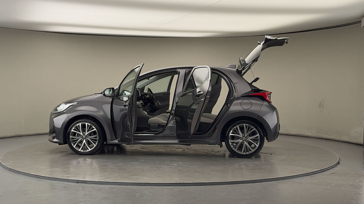 More views of Toyota Yaris