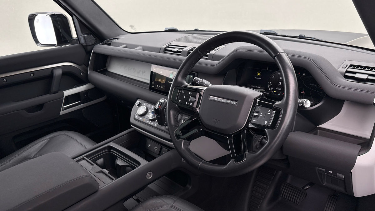 Land Rover Defender 90 Image 5