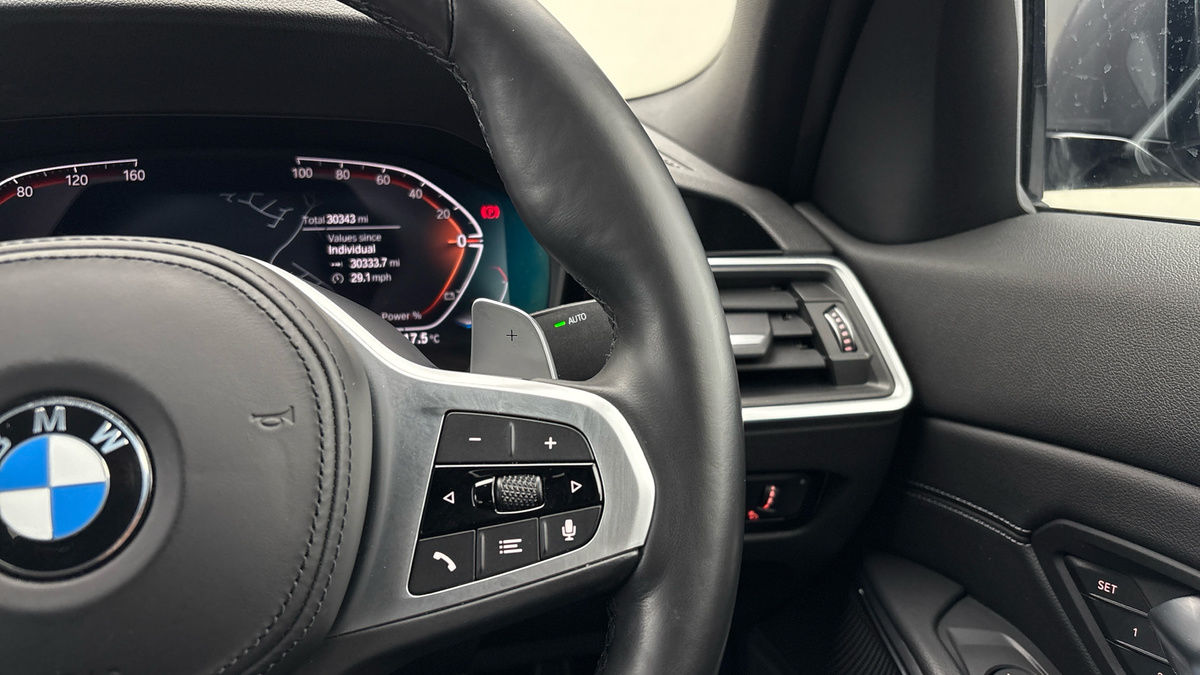 BMW 3 Series Image 14