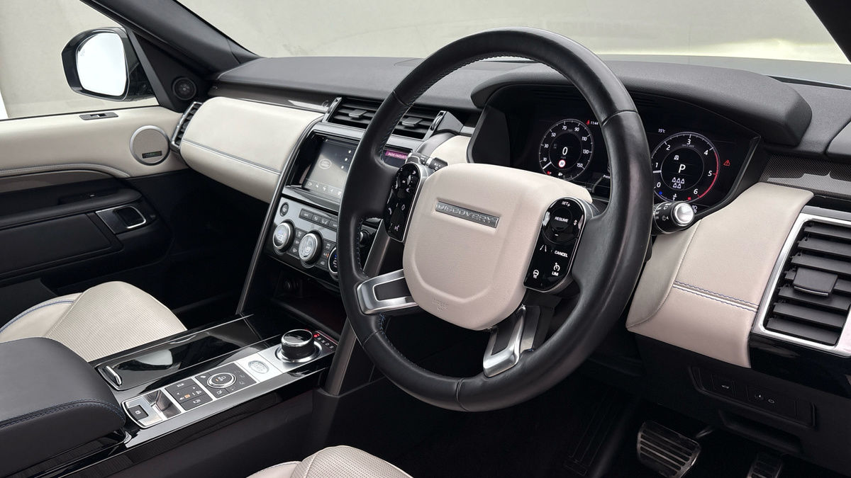 Land Rover Discovery Image 5