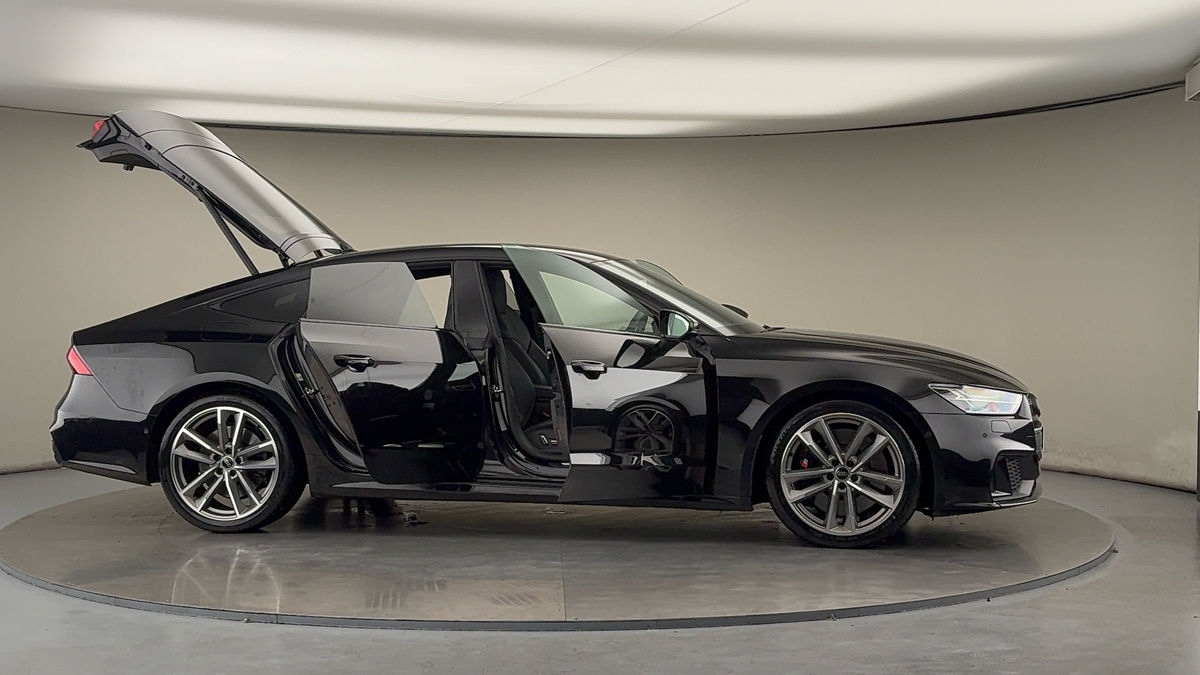 More views of Audi S7