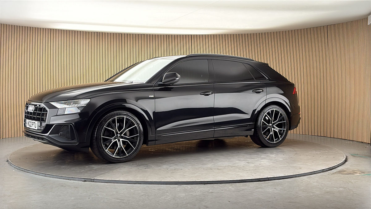 More views of Audi Q8