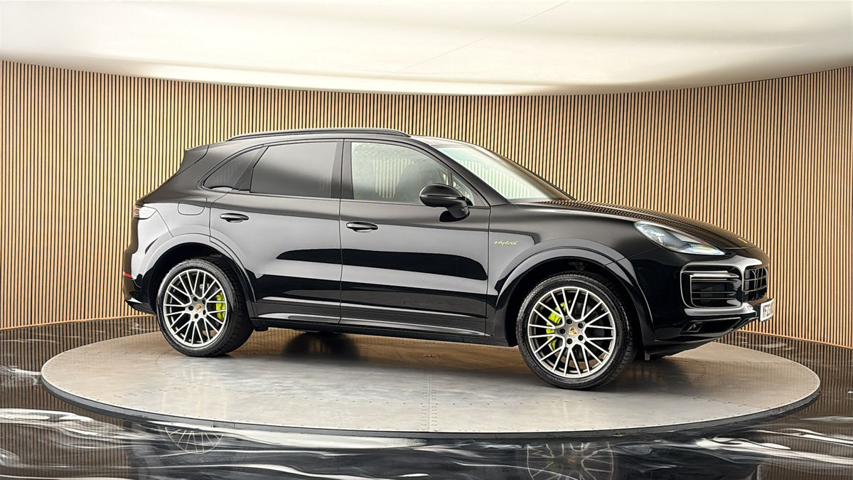 More views of Porsche Cayenne