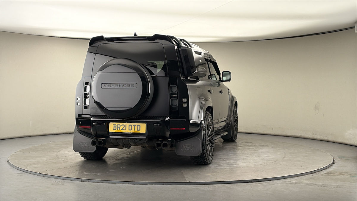 More views of Land Rover Defender 110