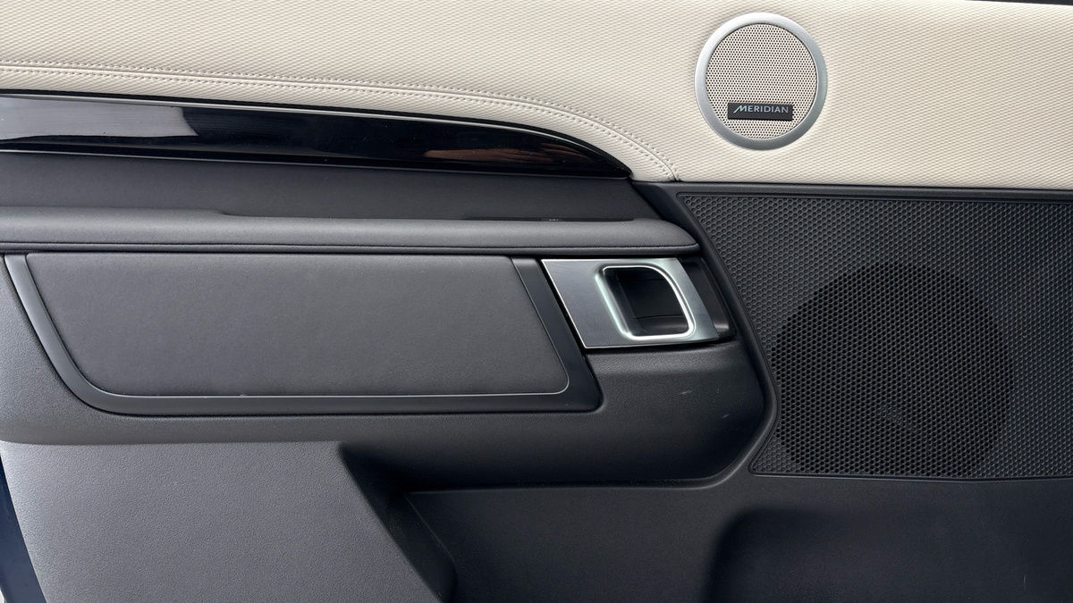 Land Rover Discovery Image 19