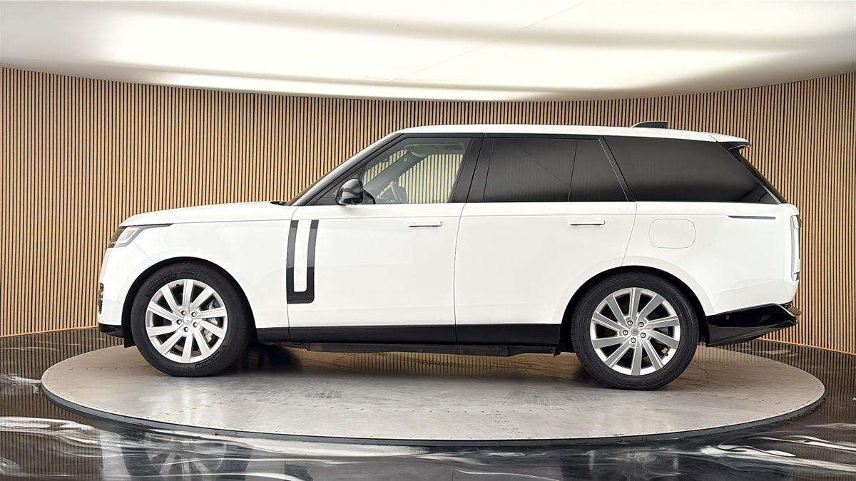 More views of Land Rover Range Rover