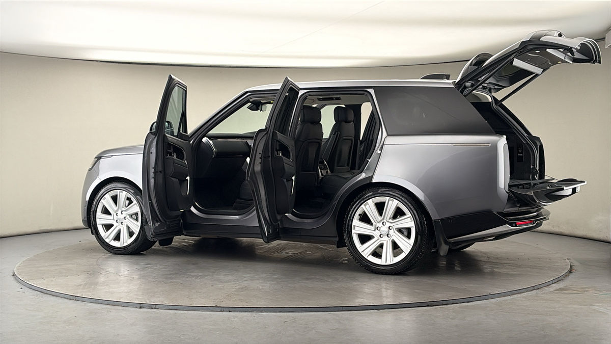 More views of Land Rover Range Rover