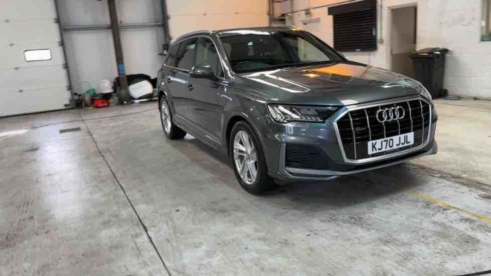 More views of Audi Q7