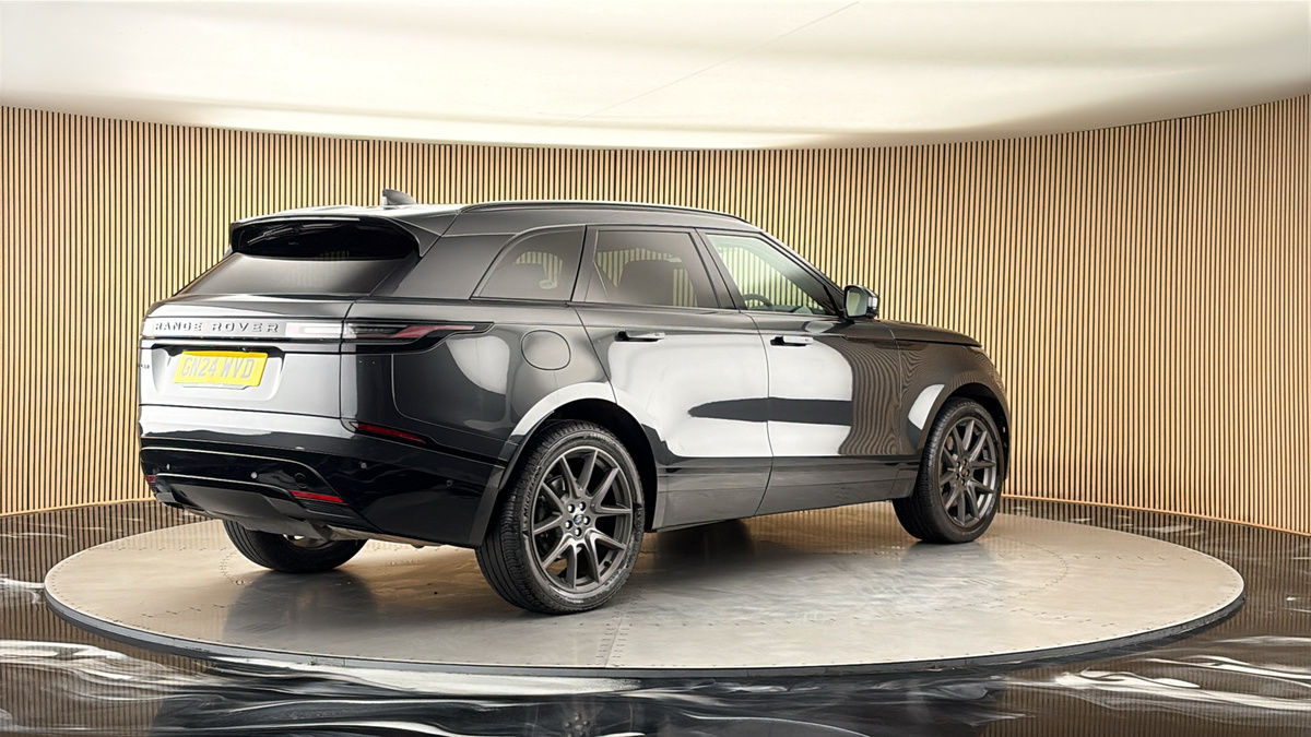 Land Rover Range Rover Velar Image 21