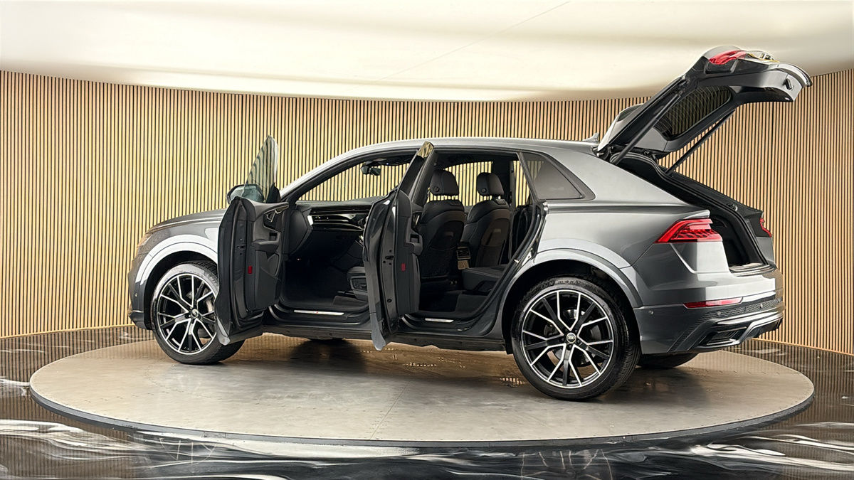 More views of Audi Q8