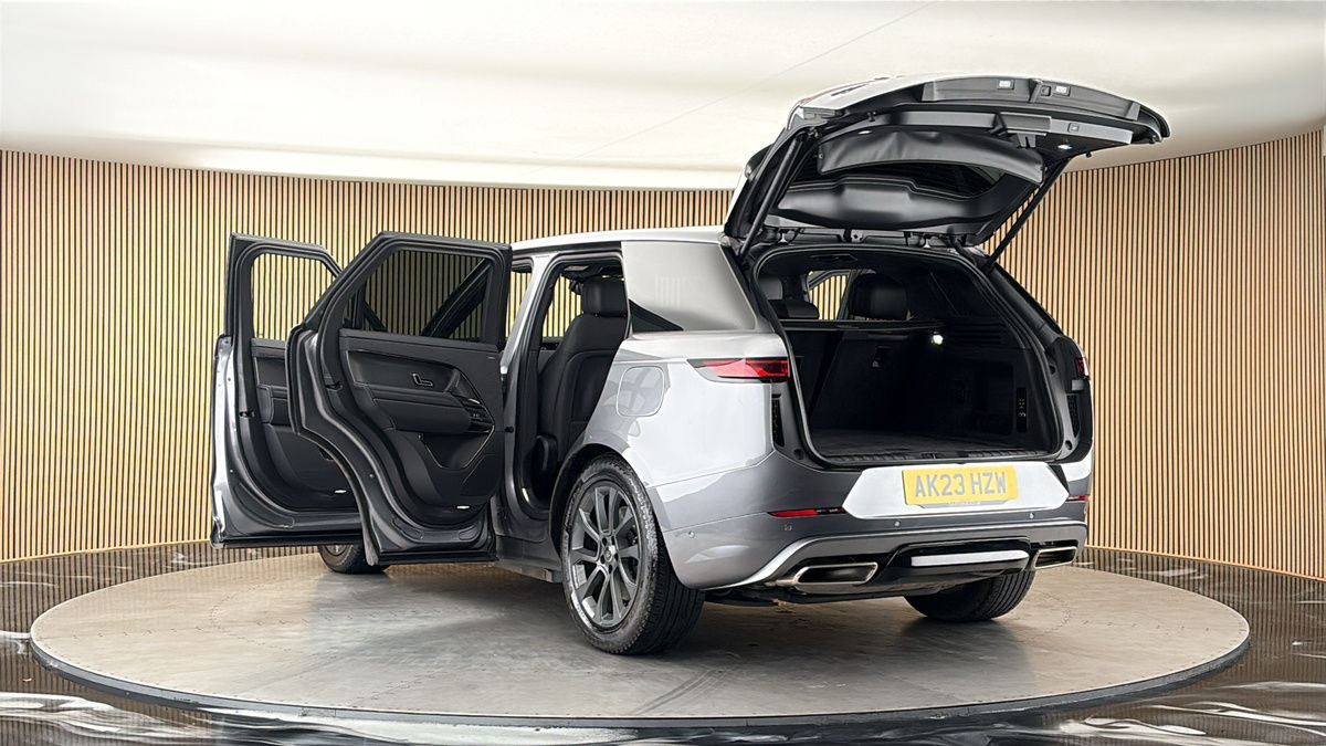 Land Rover Range Rover Sport Image 23