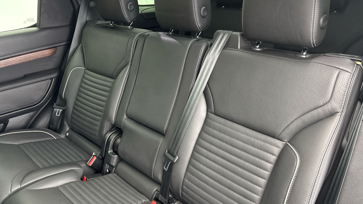 Land Rover Discovery Image 8
