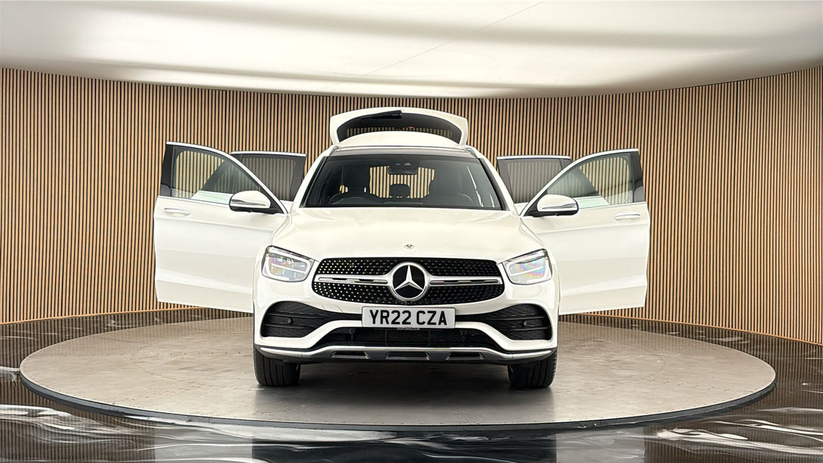 More views of Mercedes-Benz GLC
