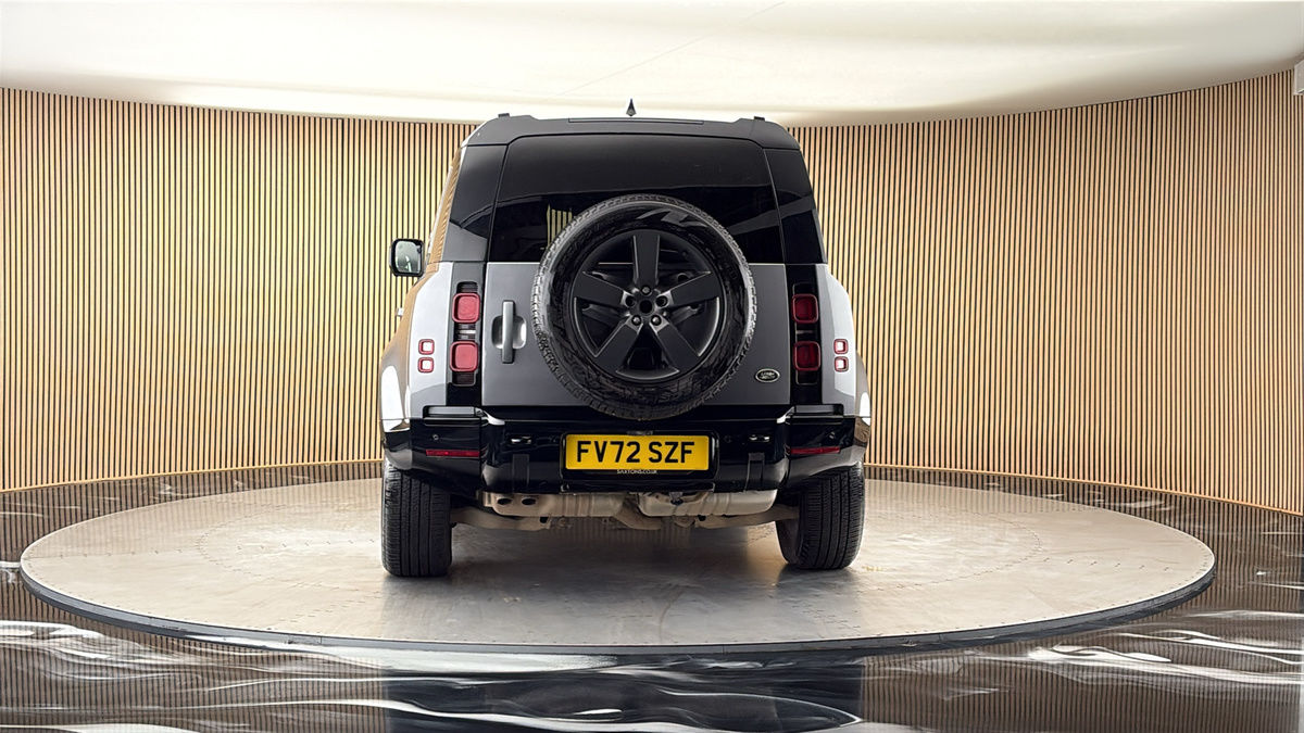 More views of Land Rover Defender 110